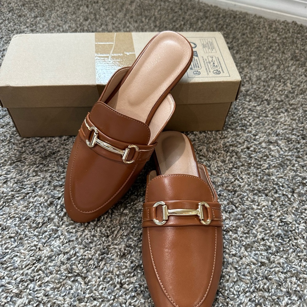 BROWN LOAFERS